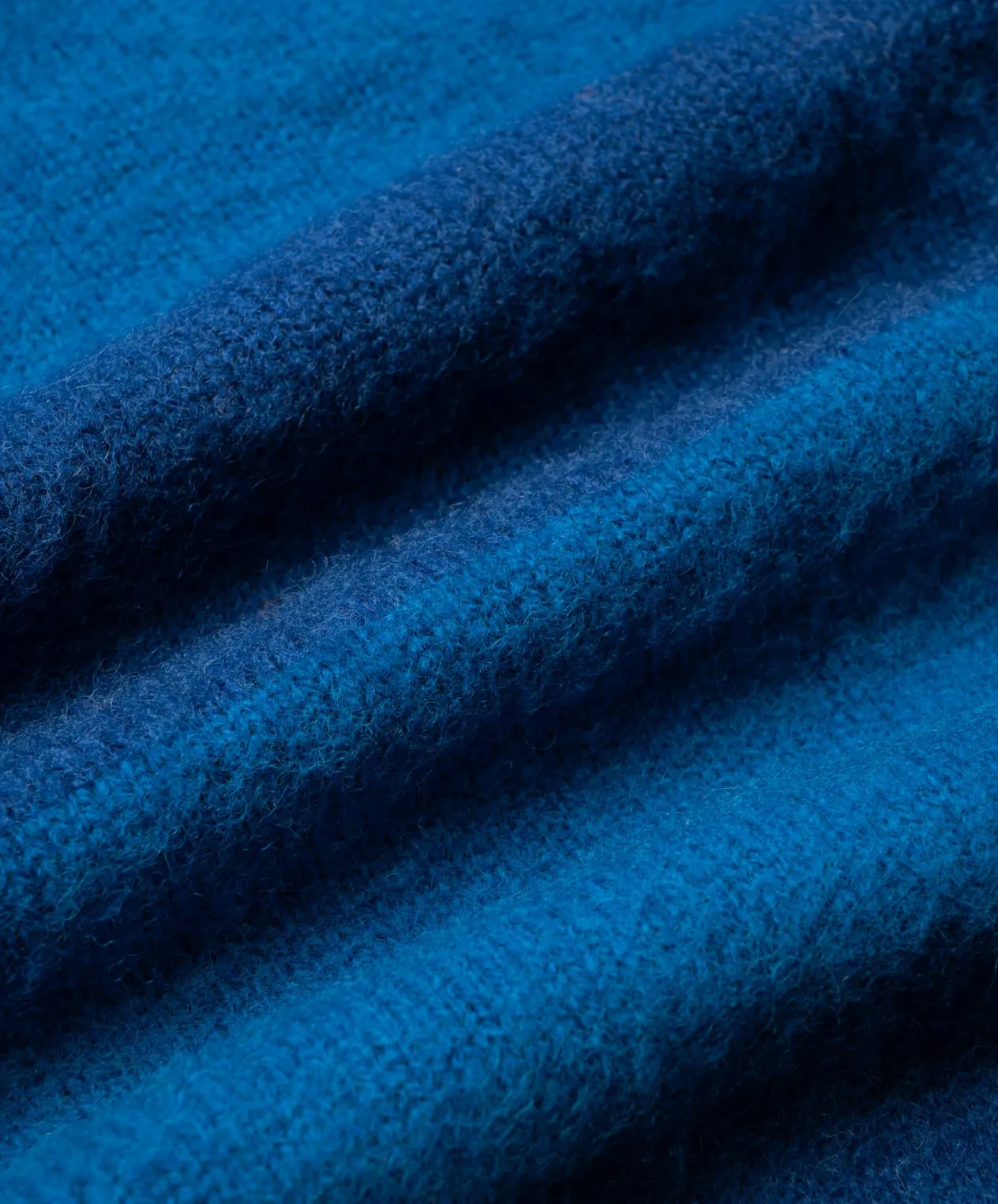 Howlin Shaggy Bear - Chunky Stripes - Sky Dream Best